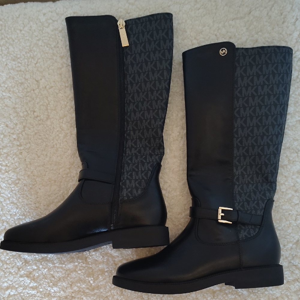Michael Kors Black Knee-High Boots. Size 5 M